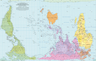 Die Weltkarte in flächentreuer Perspektive. Auf der Rückseite ist die Karte nach Süden ausgerichtet, also mit Australien und dem Pazifik in der Kartenmitte. © Foto: Huber Kartographie